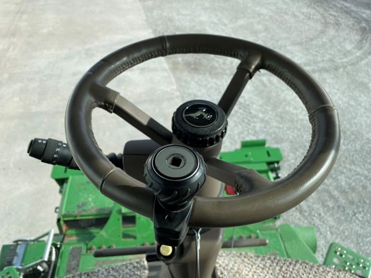 2017-john-deere-s680-image-107