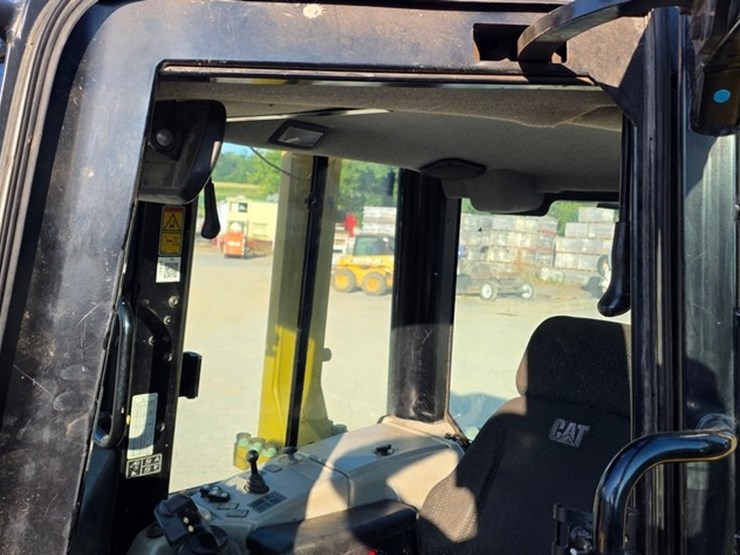 2019-caterpillar-d6n-lgp-image-67