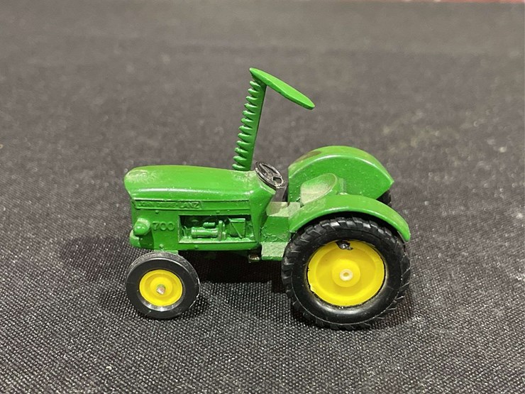 john-deere-64-image-2