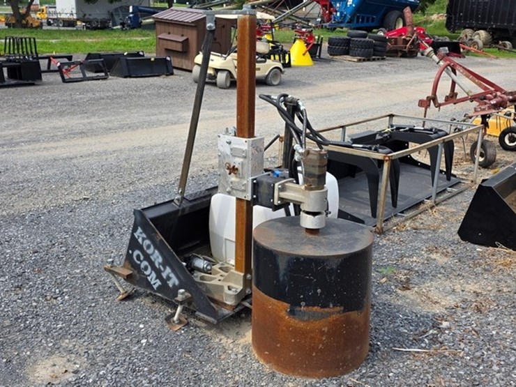 skidloader-bucket-w/hydraulic-attachment-image-3