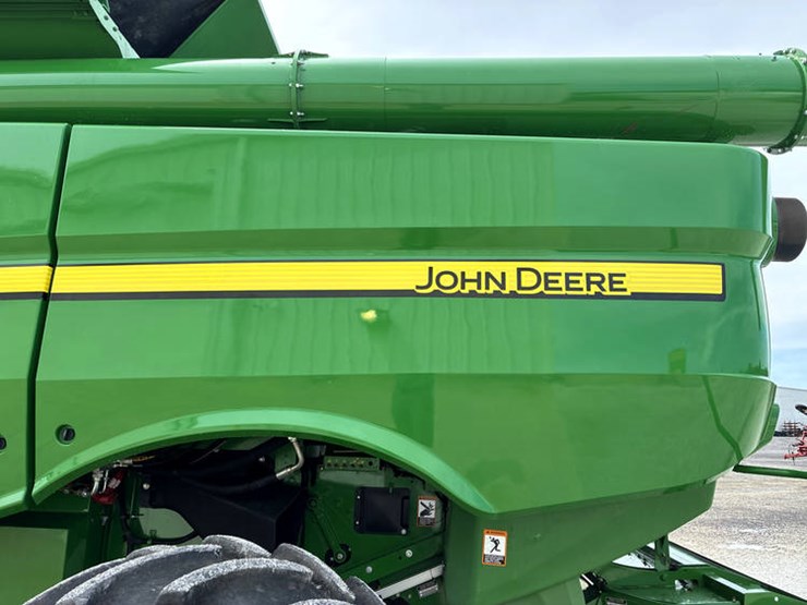 2017-john-deere-s680-image-32
