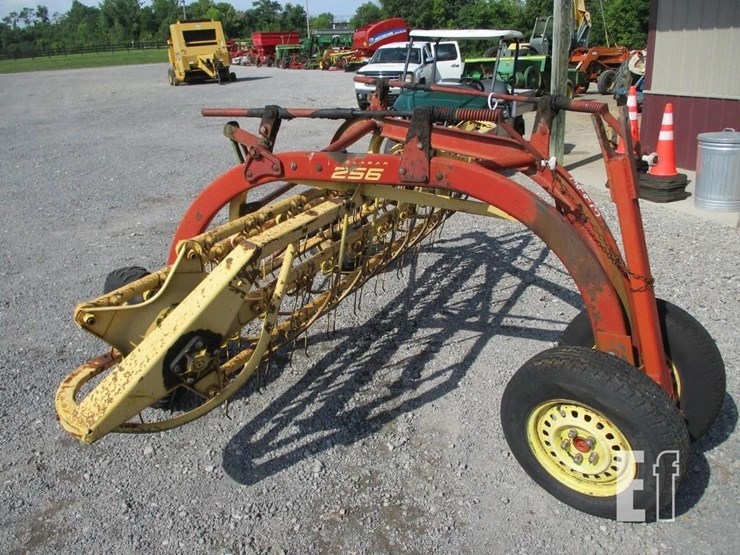 new-holland-256-image-1