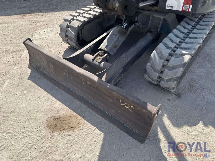 2019-bobcat-e32i-image-10
