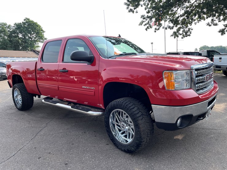 2012-gmc-2500-image-8