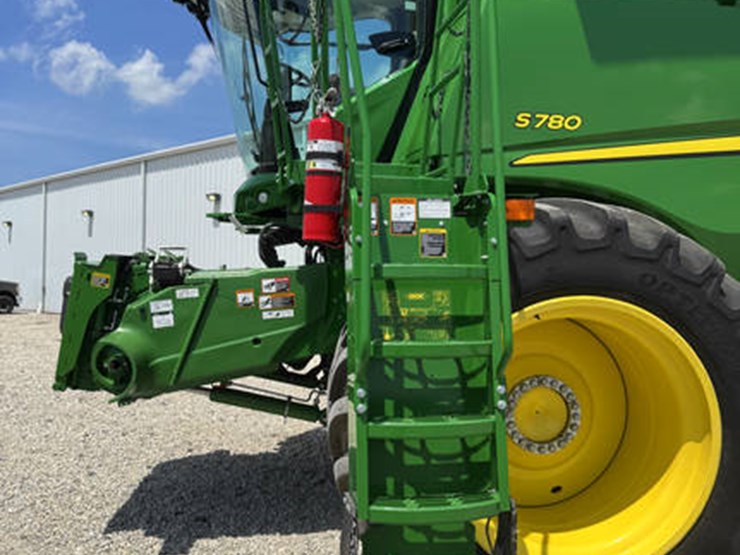2022-john-deere-s780-image-7