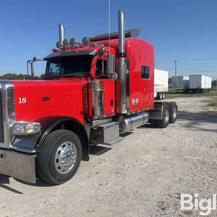 2008 PETERBILT 389