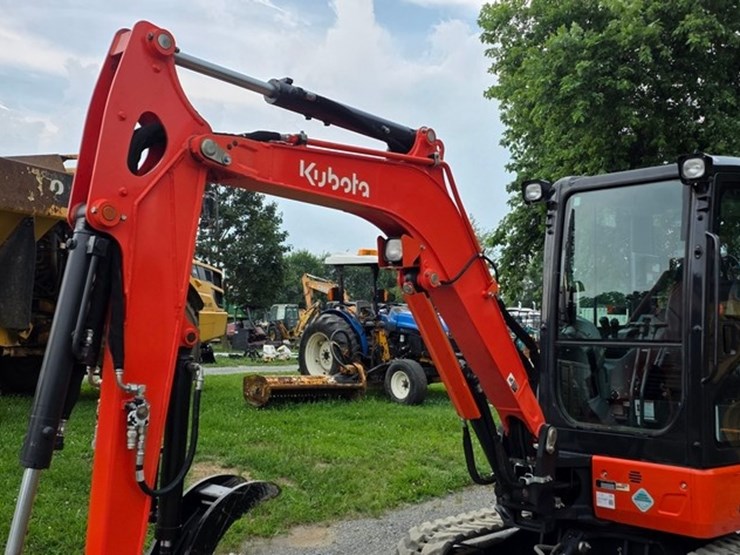 2021-kubota-kx033-4-image-7