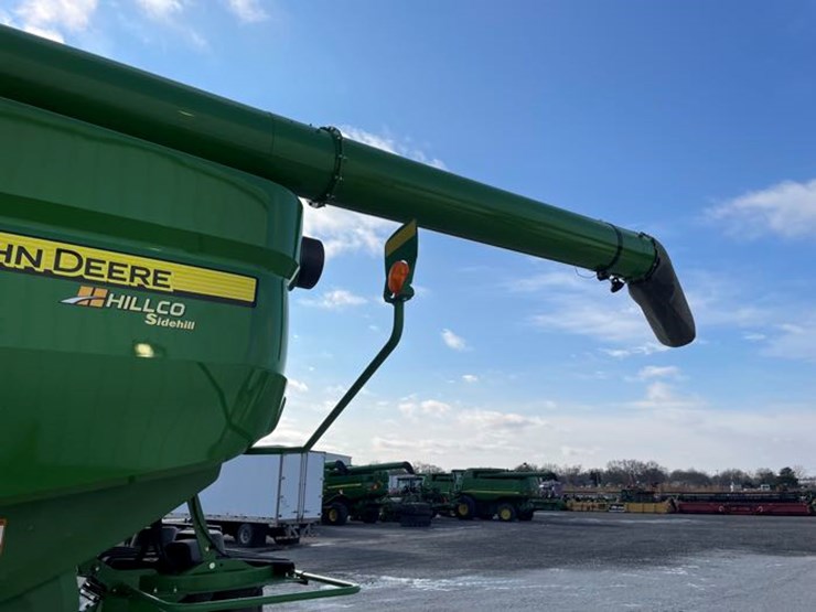 2017-john-deere-s680-image-11