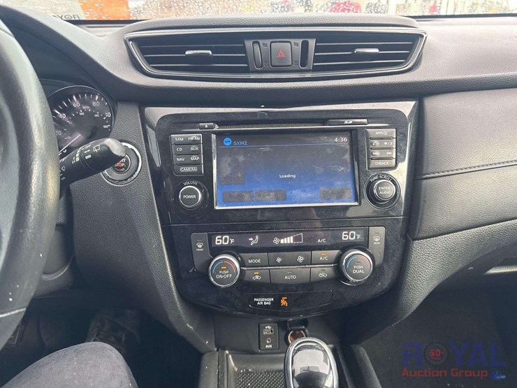 2017-nissan-rogue-image-16