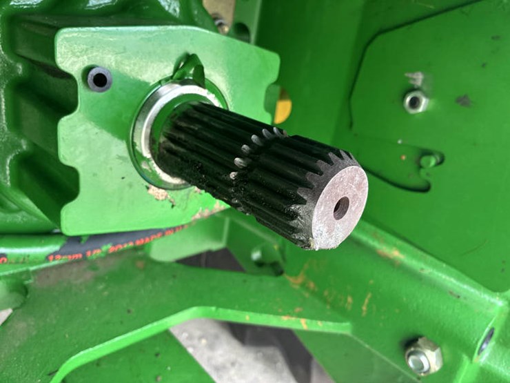2012-john-deere-8360r-image-35