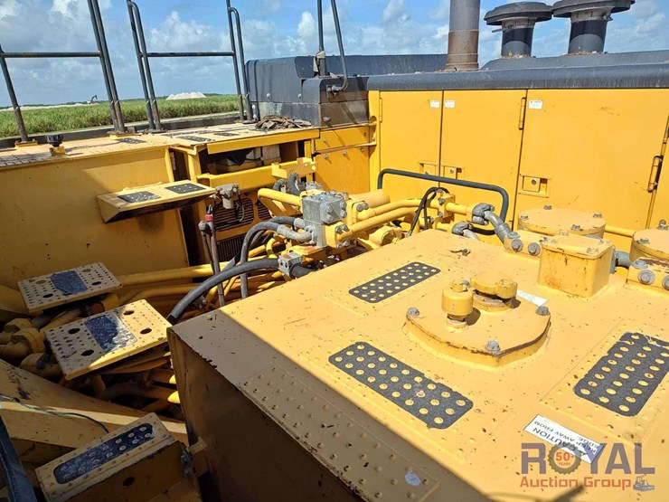 2016-komatsu-pc1250-image-42
