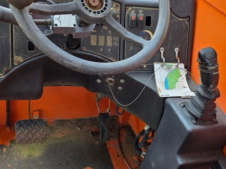 2013-jlg-g9-43a-image-42