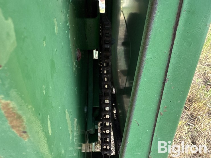 john-deere-12-image-14