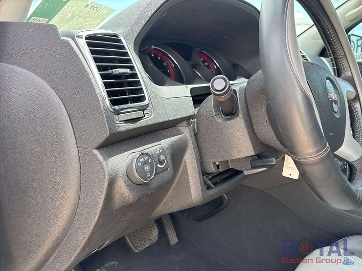 2011-gmc-acadia-sle-image-8