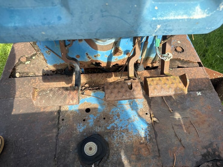 ford-7710-image-21