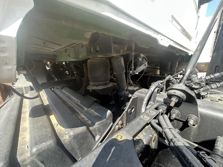 2011-mack-pinnacle-cxu613-image-20
