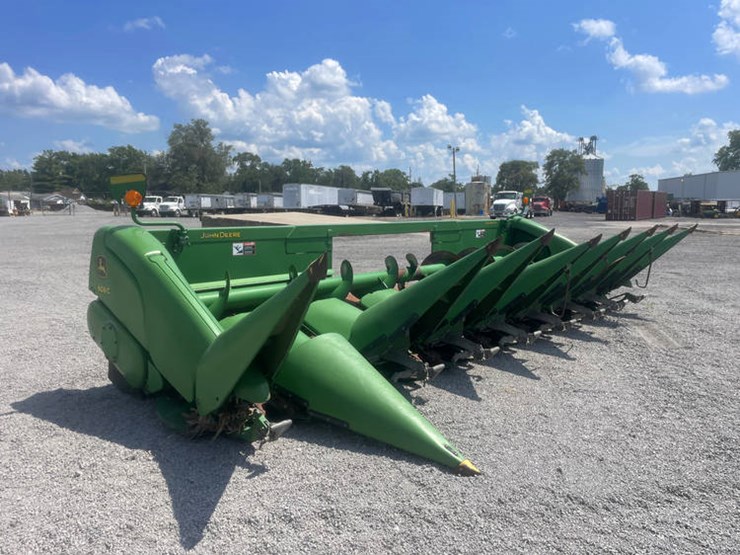 2011-john-deere-608c-image-16