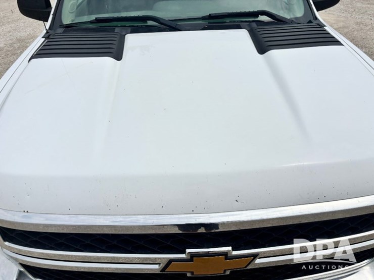 2013-chevrolet-3500hd-image-17