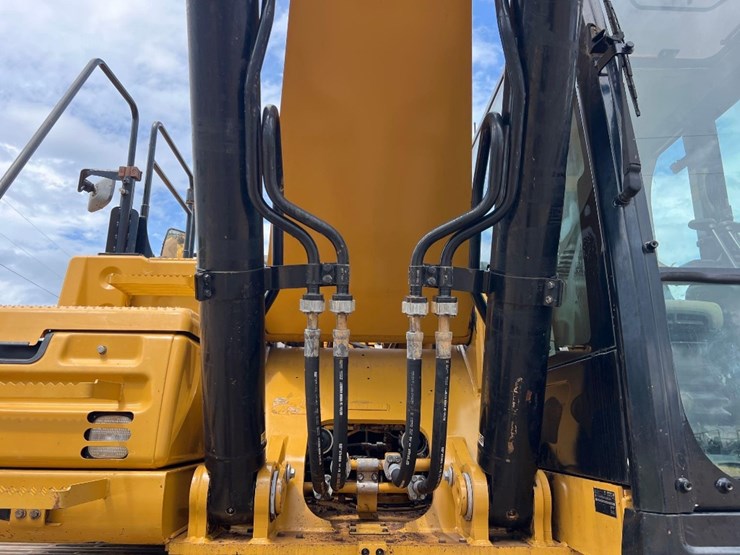 2017-caterpillar-336fl-image-27