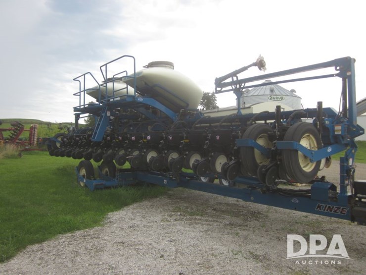 2010-kinze-3660-image-3