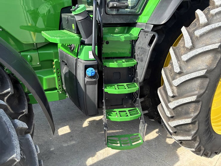 2022-john-deere-8r-310-image-39