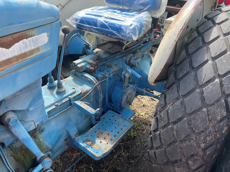 ford-3000-image-13