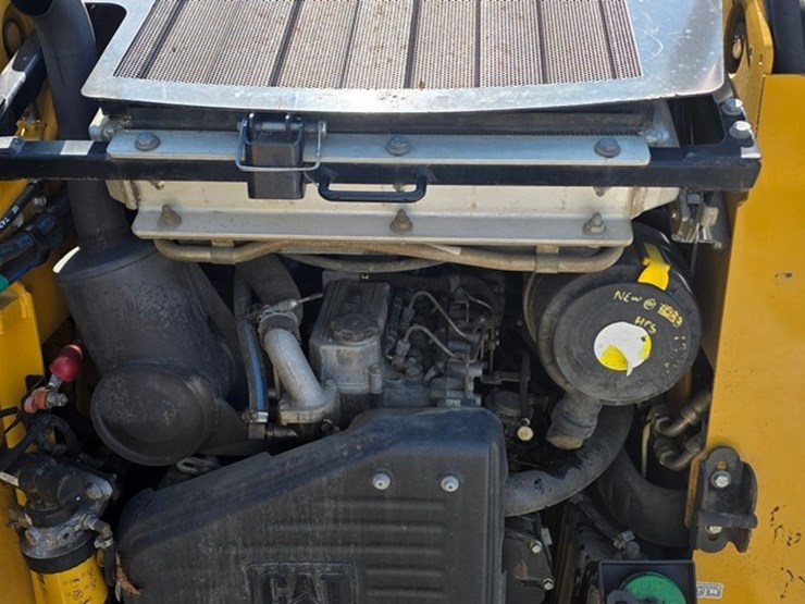 2012-caterpillar-272c-image-41