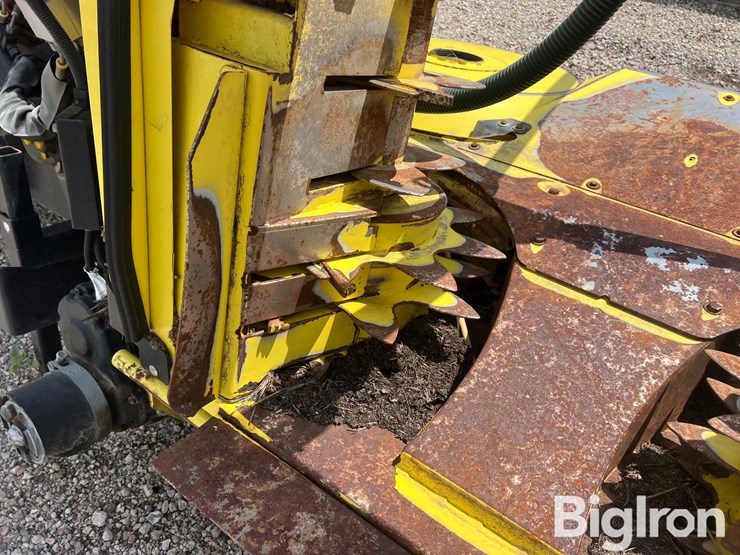 2020-john-deere-772-image-14