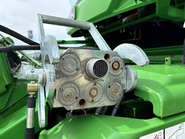 2017-john-deere-s680-image-13