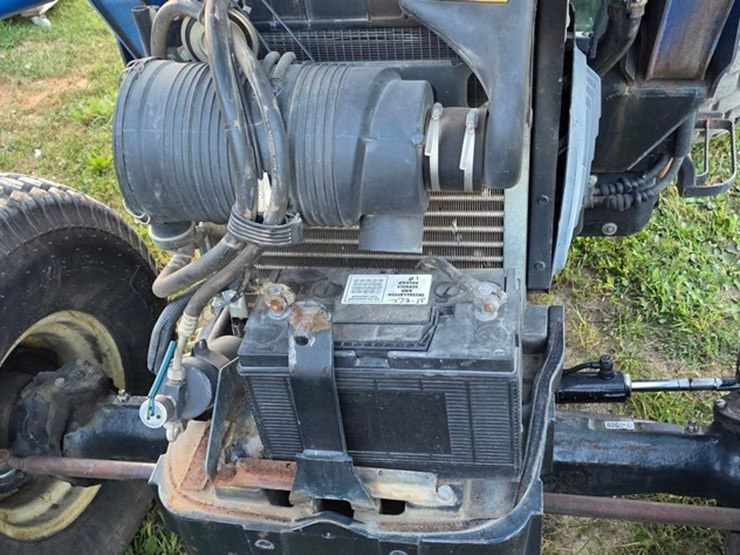 new-holland-tn70d-image-41