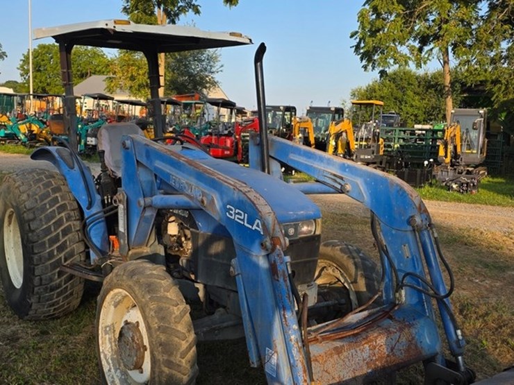 new-holland-tn70-image-7