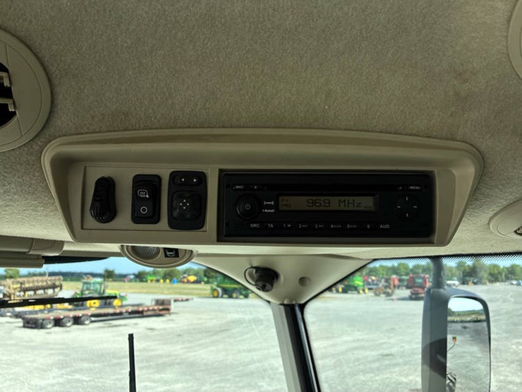 2013-john-deere-s670-image-110