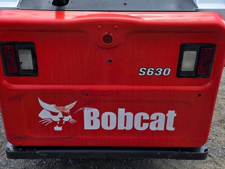 2011-bobcat-s630-image-19