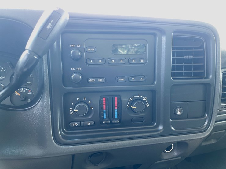 2006-gmc-1500-image-38