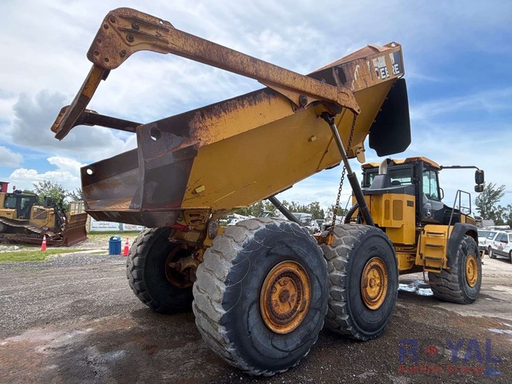 deere-410e-image-3