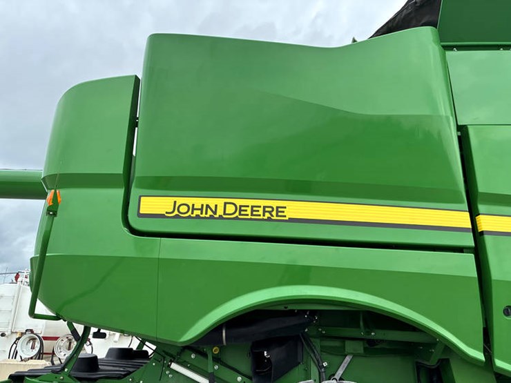 2014-john-deere-s680-image-25