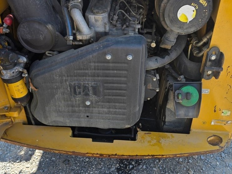 2012-caterpillar-272c-image-40
