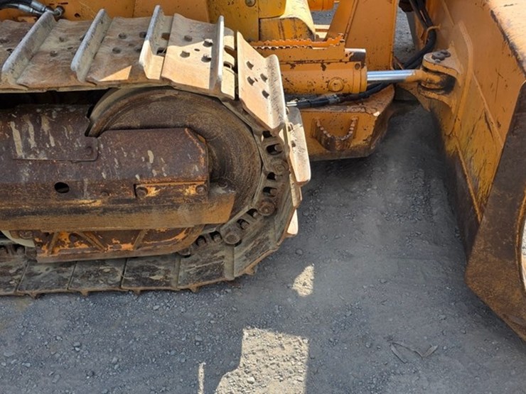2012-case-850l-xlt-image-39