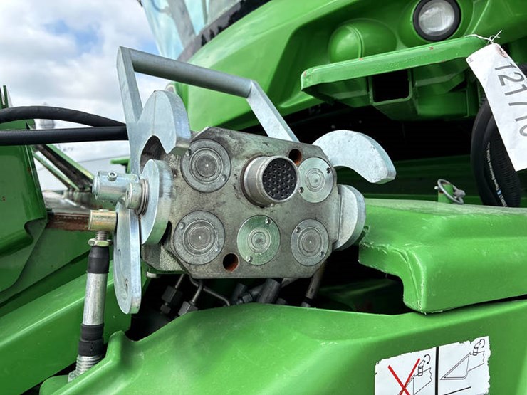 2015-john-deere-s680-image-18