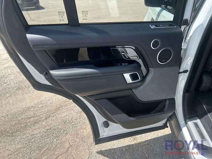 2018-land-rover-range-rover-image-19