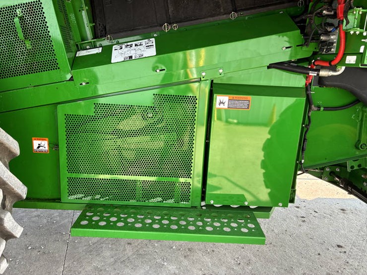 2016-john-deere-s680-image-61