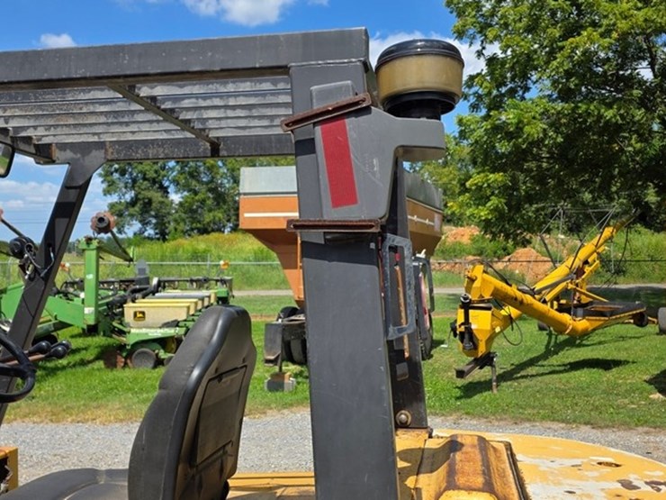 2005-caterpillar-dp40kl-image-25