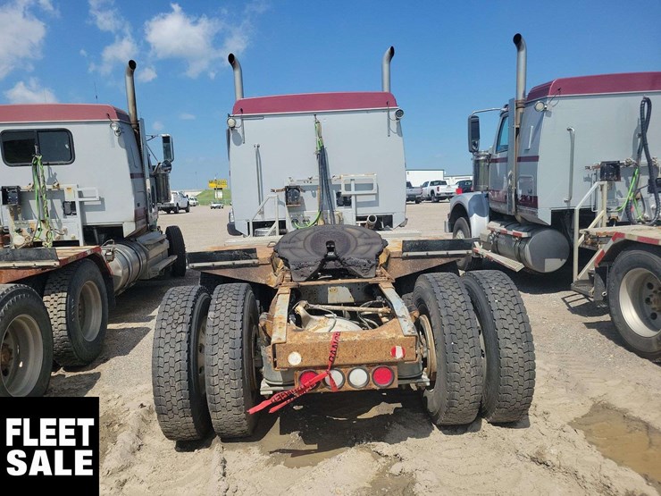 2015-western-star-4900-image-4