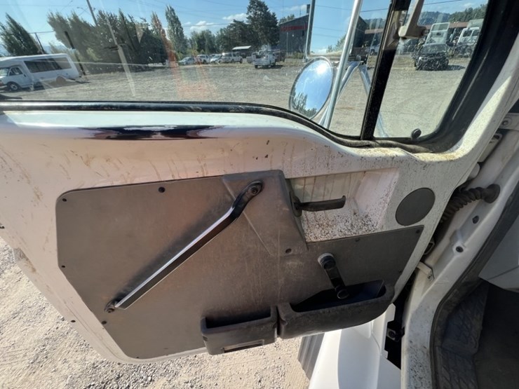 1998-ford-l8501-image-23