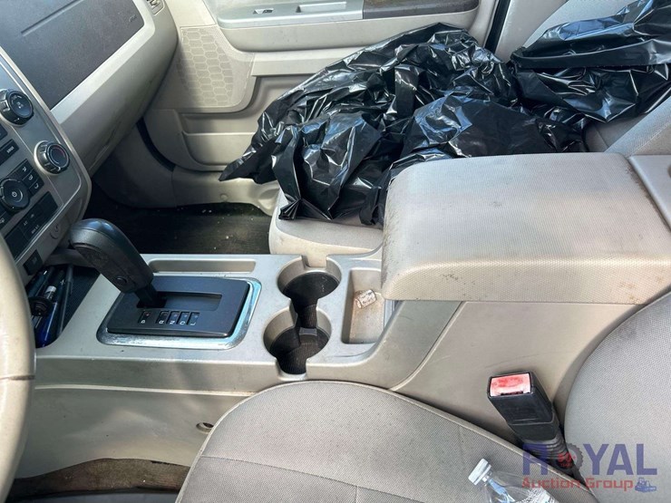 2012-ford-escape-image-15