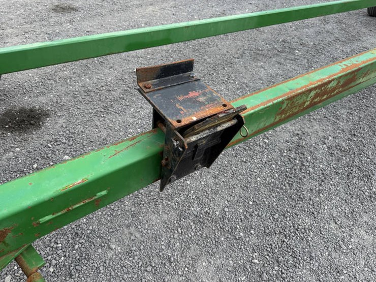#10863-•-unverferth-22'-head-cart-image-4