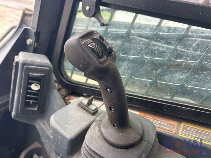 2021-deere-333g-image-15