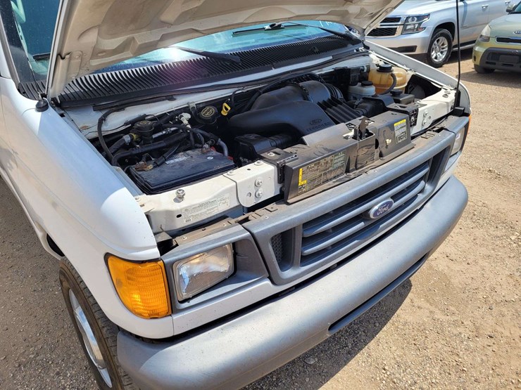 2006-ford-e250-image-14