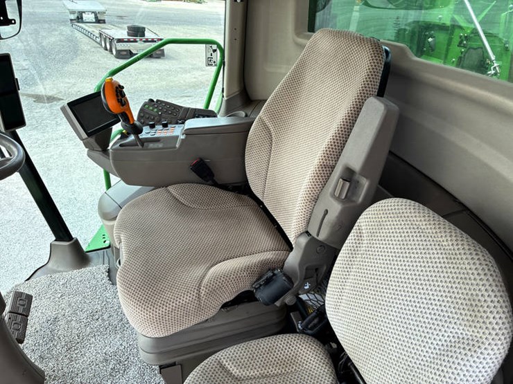 2015-john-deere-s680-image-103