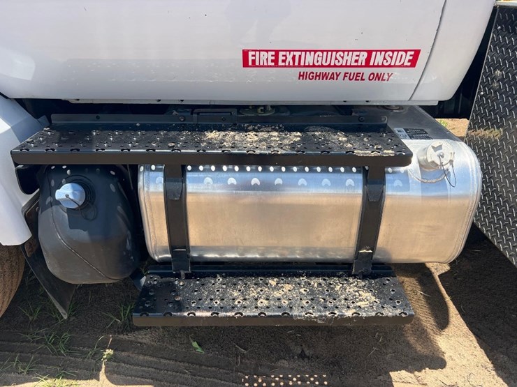 2017-ford-f750-image-14